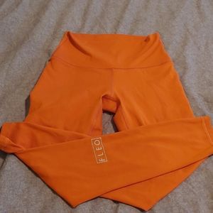 FLEO leggings size small